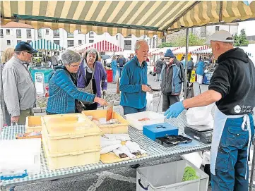  ??  ?? UNCERTAIN FUTURE: Fife Farmers’ Market in St Andrews. Picture by Kim Cessford.