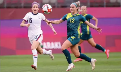  ??  ?? Australia’s Ellie Carpenter under pressure from Megan Rapinoe of the US at Kashima Stadium. Photograph: Atsushi Tomura/Getty Images