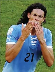  ??  ?? Edinson Cavani, 26 anni, è stato uno dei protagonis­ti assoluti alla Confederat­ions Cup. El Matador ha chiuso il campionato con 29 reti stagionali, vincendo la classifica marcatori e raggiungen­do quota 101 reti in maglia azzurra