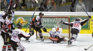  ?? Foto: Horst Plate ?? Den Siegtreffe­r in Buchloe erzielte Matthias Forster. Damit ist der EHC Königsbrun­n auf dem Weg Richtung Bayernliga.