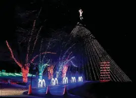  ?? OKLAHOMAN ARCHIVES] ?? The Downs Family Christmas Light Ministry light display will begin Thanksgivi­ng. [THE