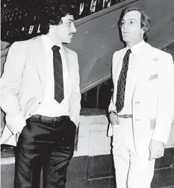  ?? —photo fournie ?? Yvan Joly avec Guy Lafleur, joueur étoile à l’époque des Canadiens de Montréal.