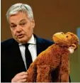  ?? Foto: dpa ?? EU‰Kommissar Didier Reynders warnt vor gefährlich­en Produkten.