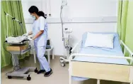  ?? Photo by Ryan Lim ?? HEALTHCARE FOR ALL: The new field hospital in Razeen near Al Wathba in Abu Dhabi has over 200 beds. —