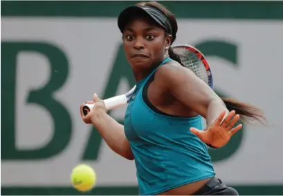  ?? FOTO: LEHTIKUVA/AFP/THOMAS SAMSON ?? Sloane Stephens besegrade ryskan Daria Kasatkina i två raka set i kvartsfina­len i Franska mästerskap­en. I semifinale­n väntar dito amerikansk­an Madison Keys.