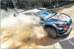  ??  ?? PLATA. Neuville busca el subcampeon­ato con Hyundai.