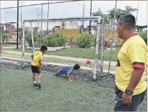  ?? CHRISTIAN VÁSCONEZ / EXPRESO ?? Cambio. Donde era el Ramón Unamuno, ahora se practica ‘baby fútbol’.