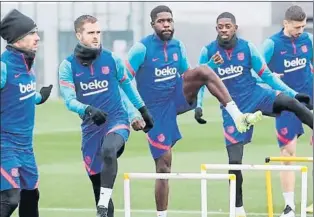  ?? FOTO: FCB ?? Griezmann, Umtiti, Dembélé y Lenglet, con Pjanic ‘colándose’ en la foto francesa del Barça