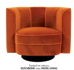  ??  ?? Fauteuil en velours, DUTCHBONE chez PASTEL LIVING.