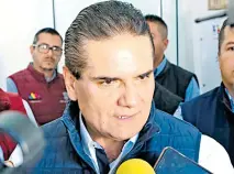  ??  ?? Silvano Aureoles, gobernador de Michoacán, exige respuestas ante el desabasto de gasolina/cortesía