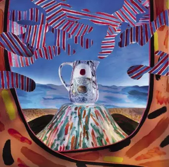  ??  ?? Terre sognate. A SINISTRA: il display che l’artista Shara Hughes ha creato per esporre, nelle vetrine di Tiffany, la sua brocca in porcellana dipinta a mano (SOTTO, un altro esemplare). L’opera ruota lentamente di 360° e le luci all’interno della...