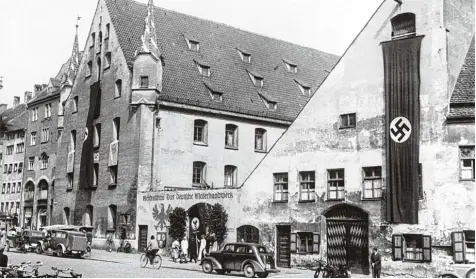  ?? Foto: Stadtmuseu­m ?? Münchens Stadtmuseu­m am Jakobsplat­z im Jahr 1936, als es noch Historisch­es Museum der Stadt München hieß.