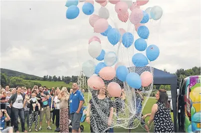  ?? Picture: George McLuskie. ?? Fife Sands’ annual balloon release at Lochore Meadows for families whose babies have died during pregnancy or shortly after birth.