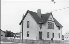  ?? SUBMITTED PHOTO ESPLANADE ARCHIVES ?? Old courthouse constructe­d in 1899 on site of Royal Canadian Legion.