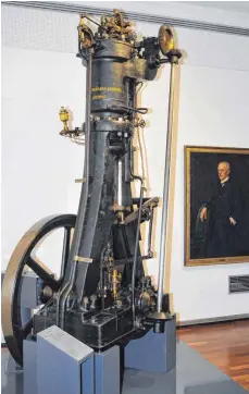  ?? FOTO: DPA ?? Der erste Dieselmoto­r der Welt. Die Motortechn­ik, die der Ingenieur Rudolf Diesel zum Patent anmeldete, schuf mit die Grundlage für den Durchbruch des modernen Auto-, Schiffs- und Schienenve­rkehrs.