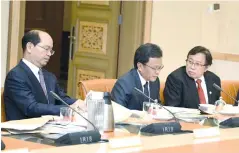  ??  ?? Shafie (second left), Abang Johari (third left) and Tangau (left) attending a meeting of the Special Cabinet Committee (Steering Committee) to Review the Malaysia Agreement 1963 (MA63) in Kuala Lumpur yesterday.