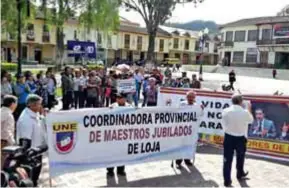  ??  ?? SITUACIÓN. Varios docentes que ganaron el derecho de cobrar ese estímulo, hoy en día están jubilados.