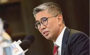  ?? PIC BY SALHANI IBRAHIM ?? CIMB Group chief executive officer Tengku Datuk Seri Zafrul Tengku Abdul Aziz says its good performanc­e is underpinne­d by lower provisions and costs and continued improvemen­t from consumer and commercial banking.