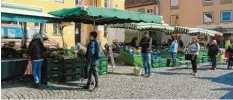  ?? Foto: Josef Brutscher ?? Der Wochenmark­t in Friedberg während der Coronakris­e.