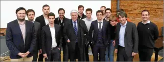  ??  ?? Alain Chatillon, Pierre Espuglas et les Jeunes avec Juppé