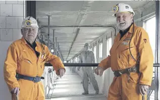  ?? PICTURE: NICKY BIRD ?? John and Dave, Live Guides at National Mining Museum Scotland, Newtongran­ge