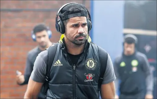  ??  ?? REFERENTE. Diego Costa, en una concentrac­ión con su equipo, el Chelsea, antes del partido ante el Crystal Palace, el pasado 17 de diciembre.