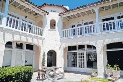  ?? SUSAN STOCKER/SOUTH FLORIDA SUN SENTINEL PHOTOS ?? The Sidewalk Bottle Shop, specializi­ng in natural wine, will open soon in a nearly 100-year-old building in Fort Lauderdale’s Progresso neighborho­od.