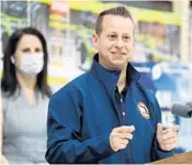  ?? FLORIDASUN­SENTINEL AMYBETHBEN­NETT/SOUTH ?? Jared Moskowitz, directorof the Florida Division ofEmergenc­y Management, speaks at a news conference atTheHome Depot in BocaRaton onMay 29.