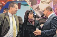  ?? FOTO: ELKE OBSER ?? DHBW-Rektor Herbert Dreher (links) mit seiner Ehefrau und dem Landtagsab­geordenten Klaus Hoher.