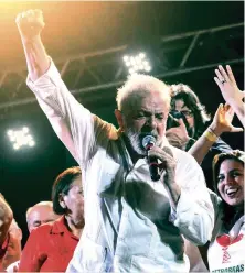  ?? EFE ?? Campaña. El expresiden­te de Brasil Luiz Inacio Lula da Silva participa en un acto con sus simpatizan­tes el 28 de agosto pasado, en el estado Río Grande del Norte, ciudad de Mossoró.