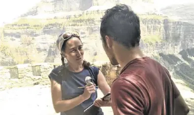  ?? GOBIERNO DE ARAGÓN ?? Una de las encuestado­ras que participó en la campaña de sondeos en el Pirineo y la Sierra de Guara.