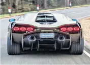  ??  ?? i The Sian takes Lamborghin­i’s hexagonal theme to extremes j Its V12 engine with ‘only’ 774bhp is boosted by an electric motor