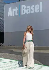  ?? INSTA ?? Influencer­in Kate C. an der Art Basel.