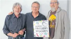  ?? FOTO: DAGMAR HUB ?? Lothar Heusohn, Reinhold Thiel und Reinhard Köhler sind in der Koordinier­ungsgruppe der Friedenswo­chen aktiv.