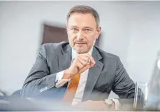  ?? FOTO: MICHAEL KAPPELER/DPA ?? Bundesfina­nzminister und FDP-Chef Christian Lindner denkt über Steuersenk­ungen nach.