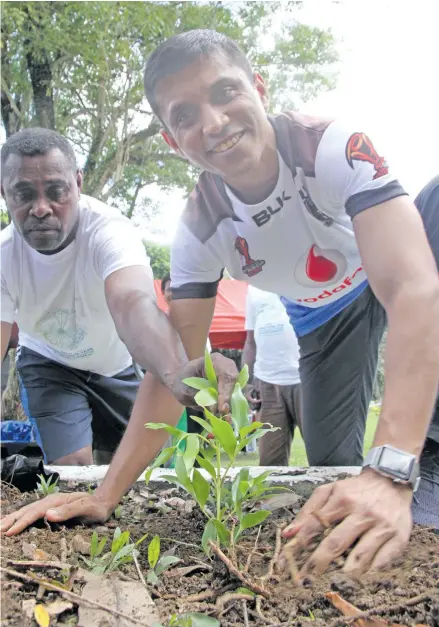  ?? Photo: Ronald Kumar ?? Permanent Secretary for Industry, Trade and Tourism, Mr Shaheen Ali at Thurston Gardens during the Fiji Museum Open Day and Internatio­nal Year for Sustainabl­e Tourism Developmen­t Beautifica­tion Programme on October 28, 2017.