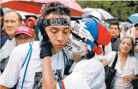  ?? ANDRES MARTÍNES CASARES/REUTERS ?? Siguen las marchas opositoras, principalm­ente en Caracas.