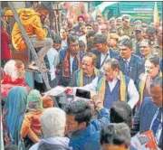  ?? ARVIND YADAV/HT ?? BJP national president J P Nadda campaigns for the MCD election, in New Delhi on Sunday.