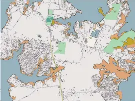  ?? GRAPHIC BY IRE ?? A graphic of what sea-level rise in Shady Side would look like at 3 feet, which is estimated could happen after 2060, according to NOAA.