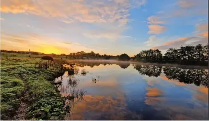  ?? ?? Stunning River Forth near the Cornton, by Douglas Hamilton