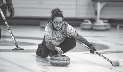  ?? RYAN TAPLIN • THE CHRONICLE HERALD ?? Skip Jill Brothers throws a rock during a match at the 2020 Scotties Tournament of Hearts at the Dartmouth Curling Club.