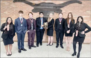  ?? Courtesy photo ?? Big Spring High School Cross-examinatio­n debaters swept the top four spots in the UIL District 3-4Ateam Cross-examinatio­n Debate competitio­n Wednesday. Shown (l-r) are junior Ananya Limaye, sophomore Jack Hamby, sophomore Tyler Grove, senior Peyton Woellert, junior Harper Duran, junior Morgan Griffith, sophomore Avery Williams and freshman Ashley Melendez. Congratula­tions, Steers!