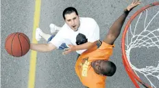  ?? POSTMEDIA FILE PHOTO ?? The Gus Macker three-on-three basketball tournament at Victoria Park in London, Ont., in 2006 attracted thousands of people.