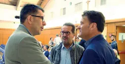  ??  ?? Dialogo Walter Viola, Mario Malossini e Gianpiero Passamani