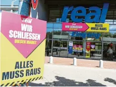  ?? Foto: Silvio Wyszengrad ?? Der Real‰Supermarkt in der Reichenber­ger Straße hat letztmals am Samstag, 25. Juni, geöffnet. Am Donnerstag, 30. Juni, legt Kaufland dann los.