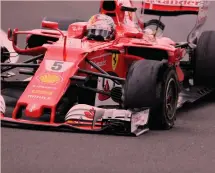  ?? GETTY ?? Sebastian Vettel rientra ai box con l’anteriore sinistra k.o.