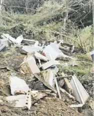  ?? Suministra­das ?? En el cementerio municipal de Lares, 1,779 tumbas se vieron afectadas por un deslizamie­nto de terreno provocado por el paso del huracán María.