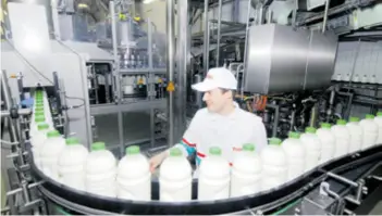  ??  ?? Novi će Pravilnik o mlijeku vrijediti samo za mlijeko iz Hrvatske, ali ne i ono iz uvoza