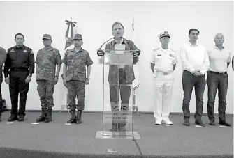  ??  ?? El gobernador Miguel Ángel Yunes Linares encabezó la reunión del Grupo de Coordinaci­ón Veracruz/
Cortesía