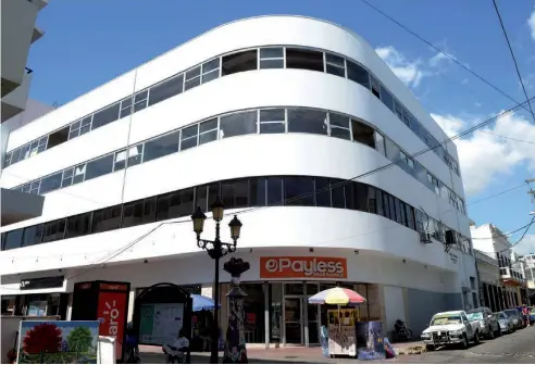  ?? DANNY POLANCO ?? En 1939, el Edificio Copello se convirtió en el primer centro comercial que se levantó en el país bajo la corriente moderna.